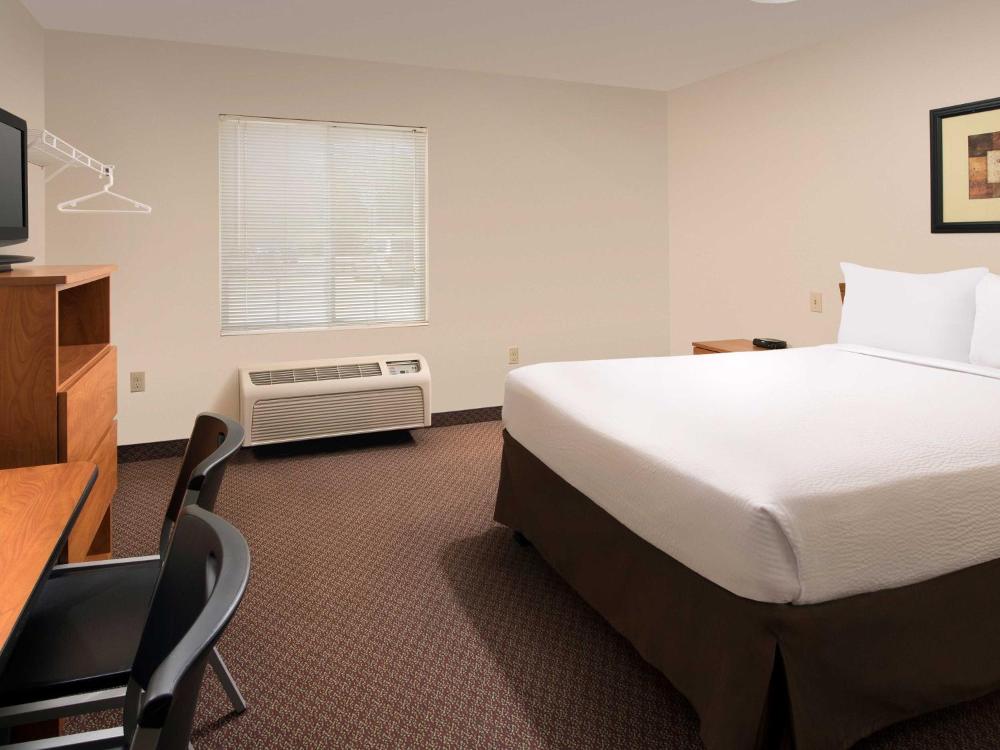 Standard Double Room - Non-Smoking interior